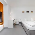 Haus Deutinger Bed & Breakfast