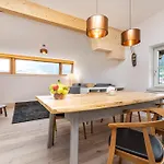 Haus Deutinger فندق مبيت وإفطار
