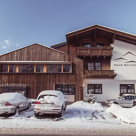 Haus Deutinger Bed & Breakfast 3*