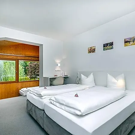 Haus Deutinger 3* فلاخاو
