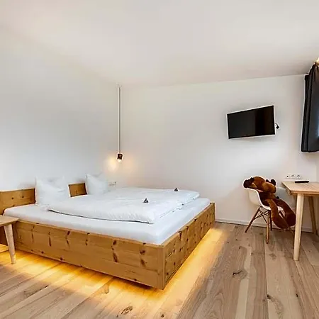 فندق مبيت وإفطار Haus Deutinger 3*