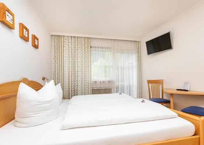 Haus Deutinger Bed & Breakfast Flachau